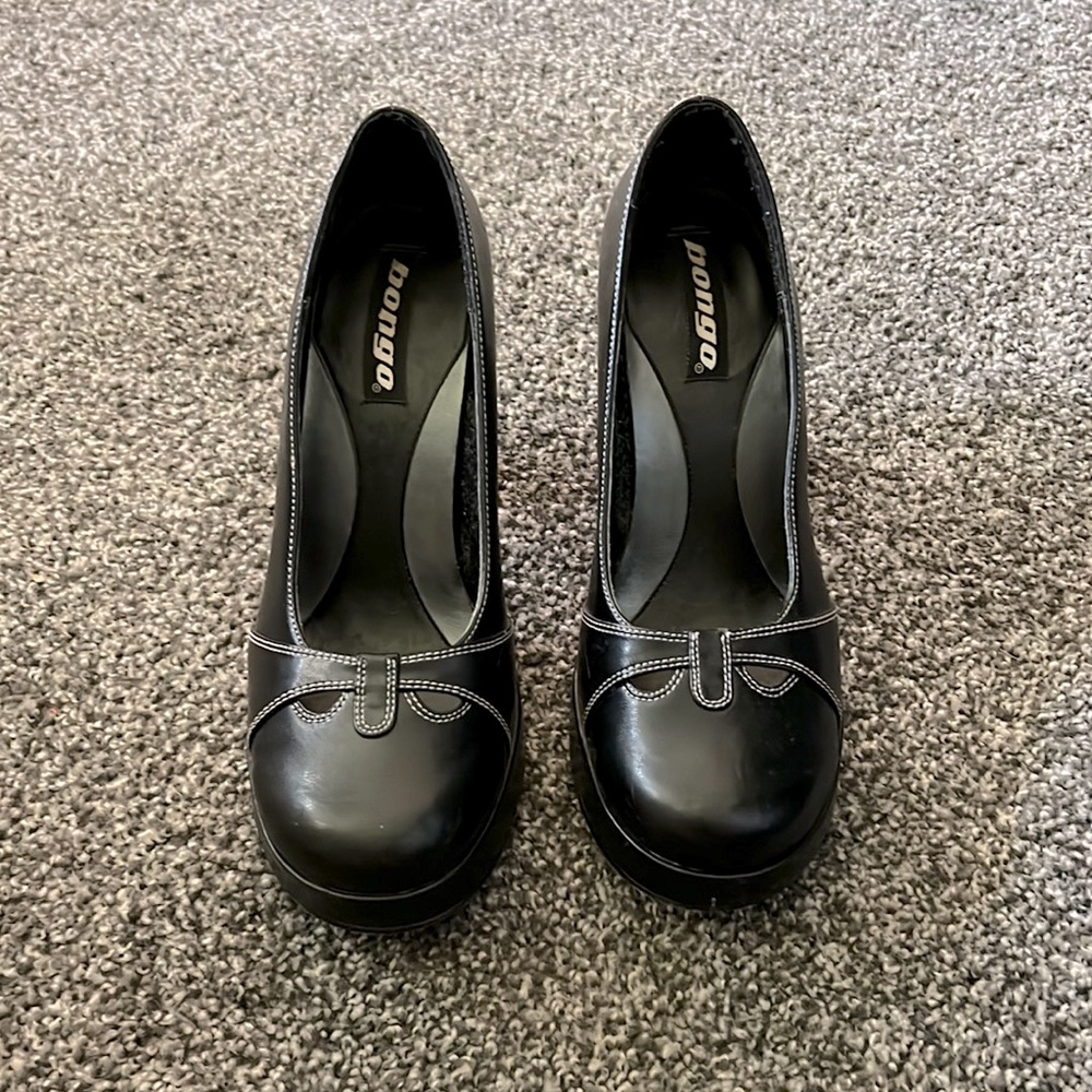 Barely worn BONGO heels